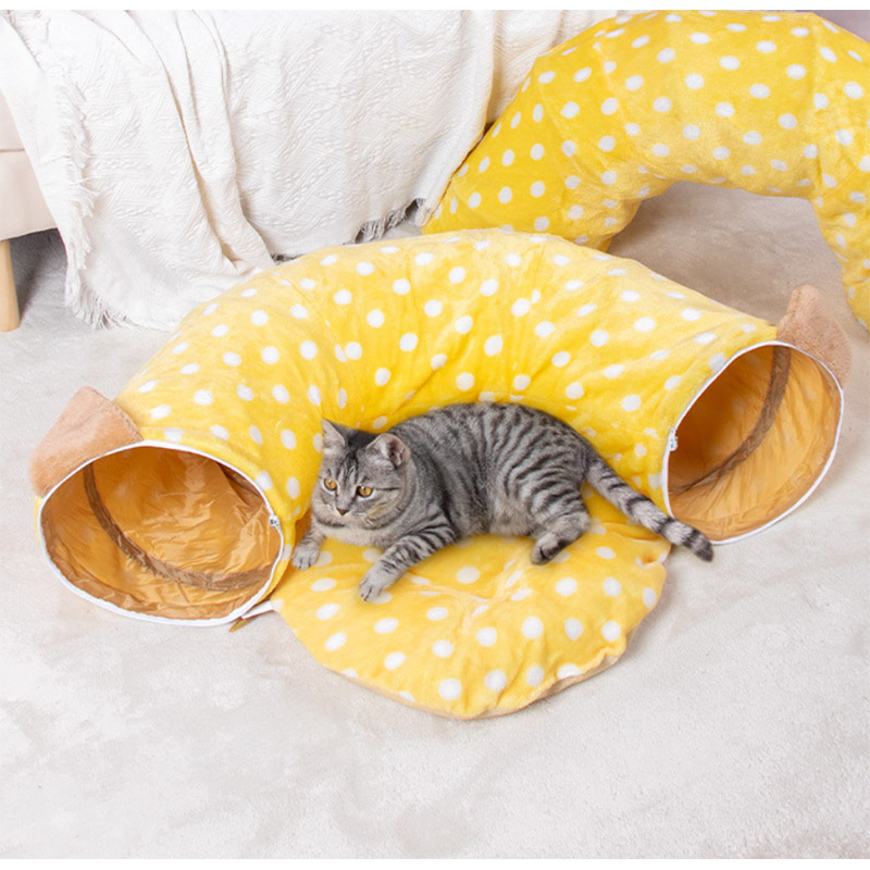 Lit tunnel pour chat en peluche avec tapis central
        